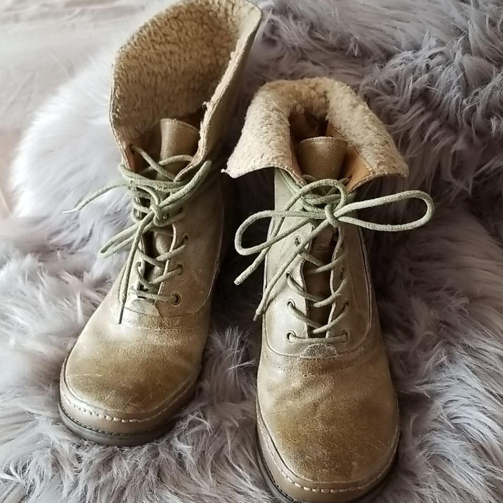 Boots - Picture 4 of 8